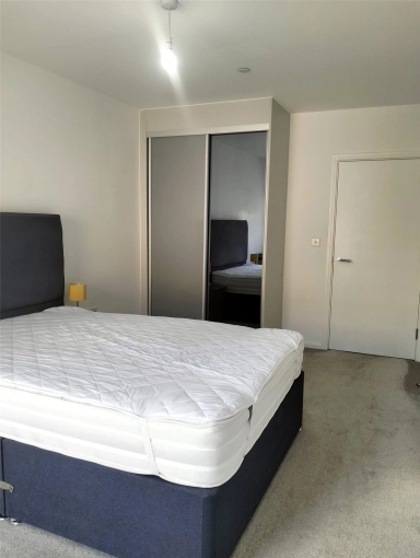 Selbourne Avenue, Hounslow - TW3 view 6