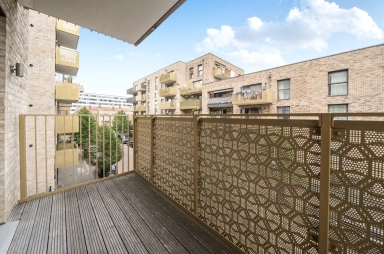 Selbourne Avenue, Hounslow - TW3 view 12
