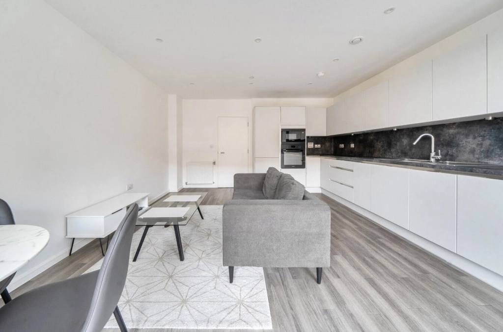 1 bedroom apartments/flats for sale in Selbourne Avenue, Hounslow - TW3 view 3