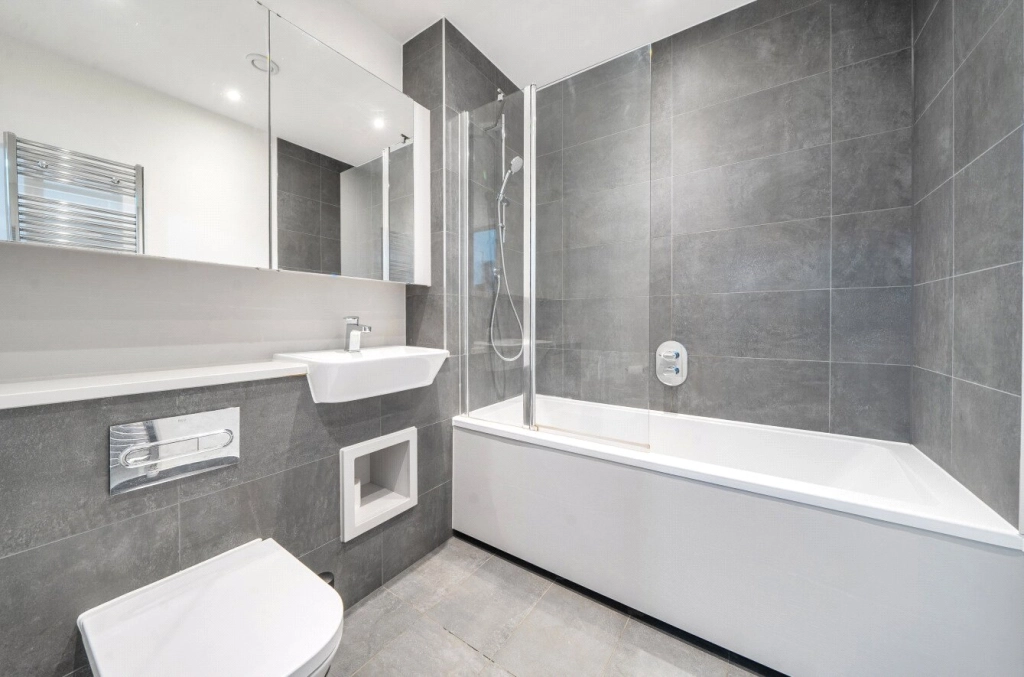 1 bedroom apartments/flats for sale in Selbourne Avenue, Hounslow - TW3 view 8