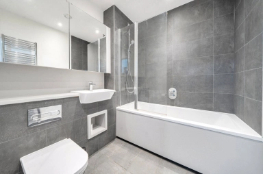 Selbourne Avenue, Hounslow - TW3 view 8