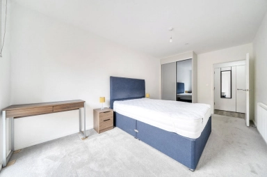 Selbourne Avenue, Hounslow - TW3 view 9