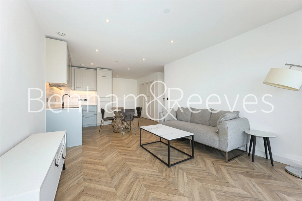1 bedroom apartments/flats for sale in Heritage Walk, Kingston upon Thames - KT1 view 2
