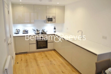 Wakefield Road, Richmond - TW10 view 3