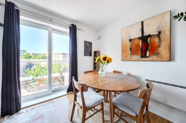 Temeraire Place, Brentford - TW8 view 7