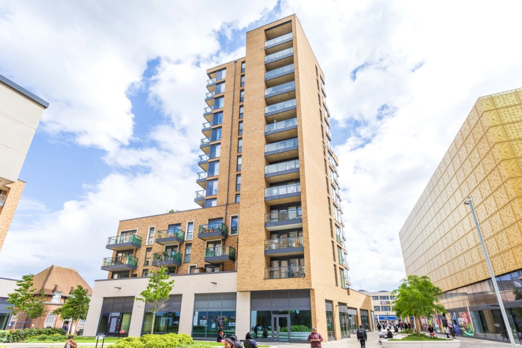 1 bedroom apartments/flats for sale in Smithy Lane, Hounslow - TW3 view 12