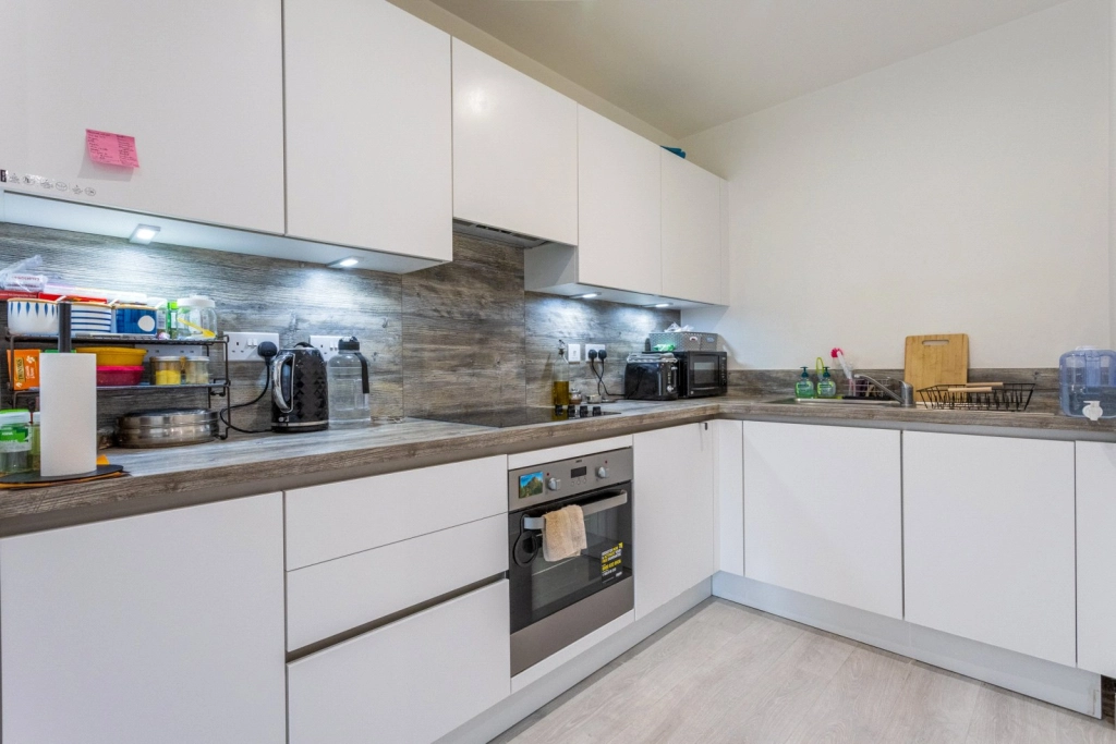 1 bedroom apartments/flats for sale in Smithy Lane, Hounslow - TW3 view 2