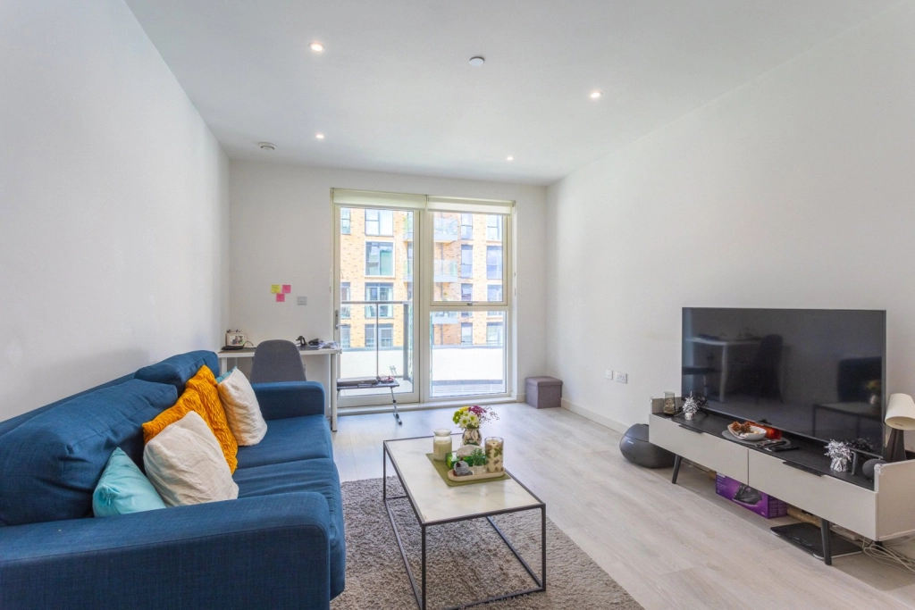 1 bedroom apartments/flats for sale in Smithy Lane, Hounslow - TW3 view 6
