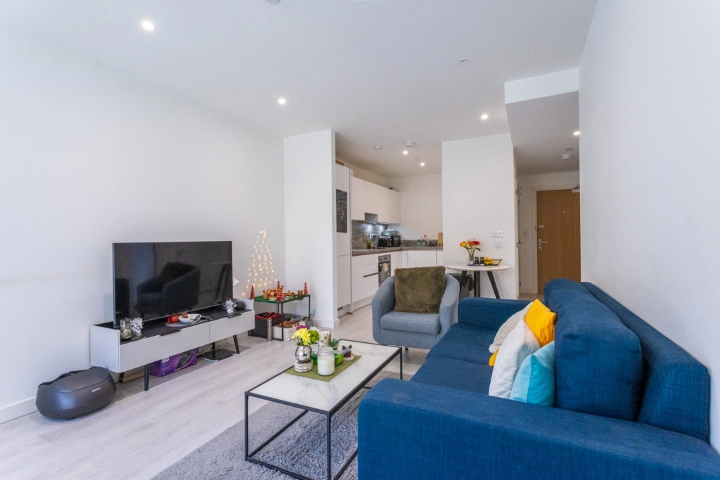 1 bedroom apartments/flats for sale in Smithy Lane, Hounslow - TW3 view 8