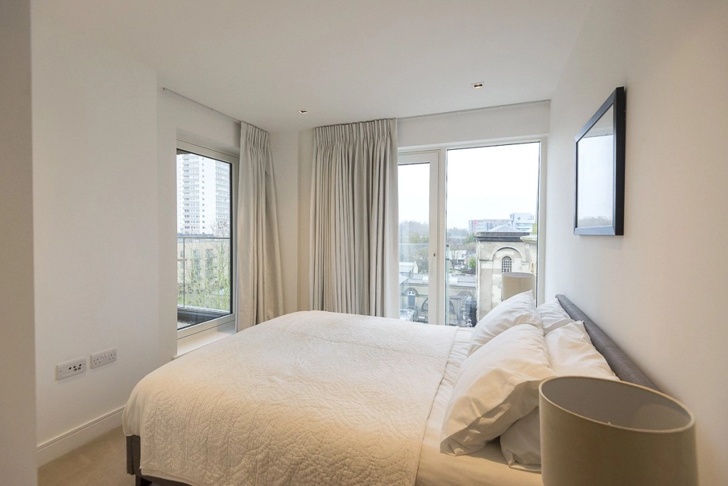 2 bedrooms apartments/flats for sale in Kew Bridge Road, Brentford - TW8 view 7