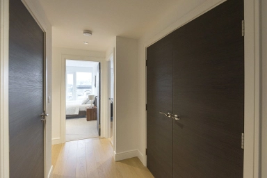 Kew Bridge Road, Brentford - TW8 view 12