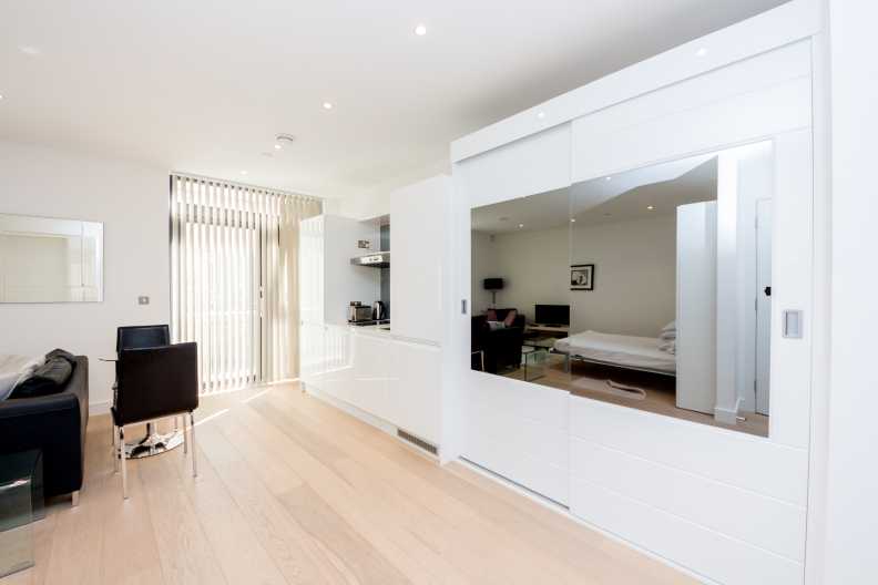 Studio apartments/flats to sale in Commercial Street, Spitalfields, London-image 3