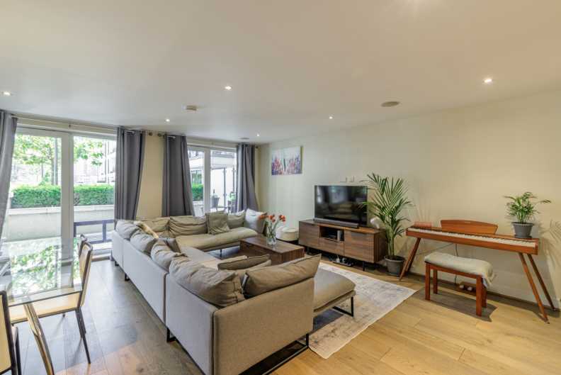 2 bedrooms apartments/flats to sale in Lensbury Avenue, Fulham-image 13