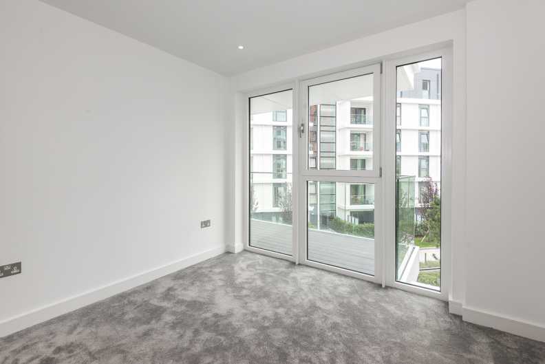 2 bedrooms apartments/flats to sale in Wandsworth Road, Nine Elms-image 3