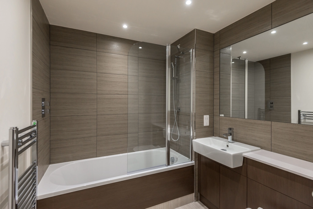 1 bedroom apartments/flats for sale in Boulevard Drive, Beaufort Park, Colindale - NW9 view 6