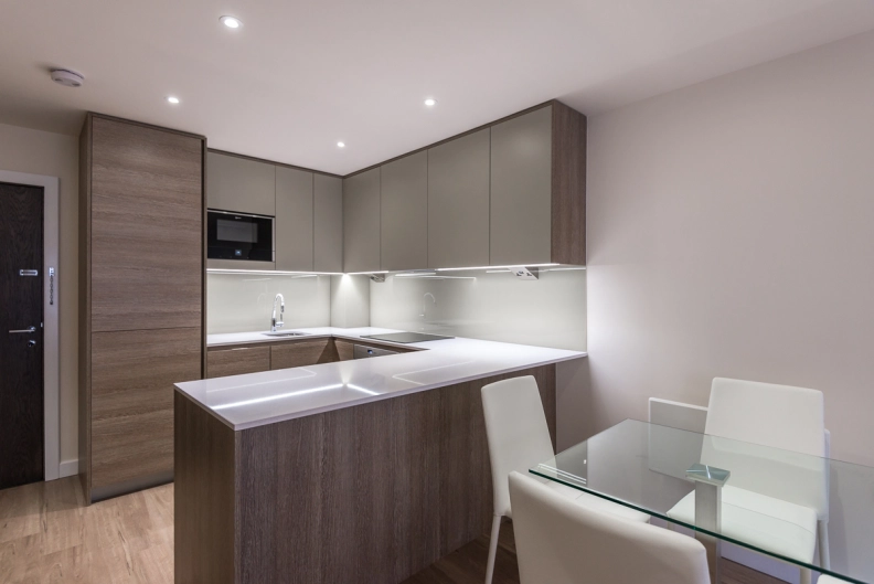 1 bedroom apartments/flats to sale in Boulevard Drive, Beaufort Park, Colindale-image 4