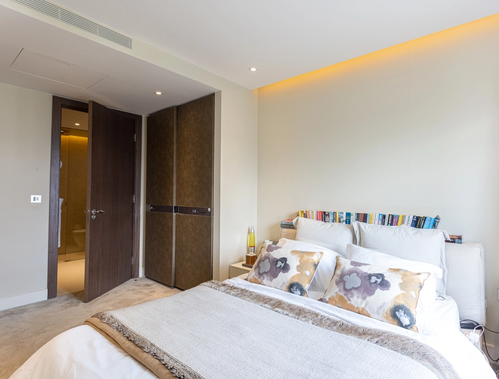 2 bedrooms apartments/flats for sale in Parr's Way, Hammersmith - W6 view 12