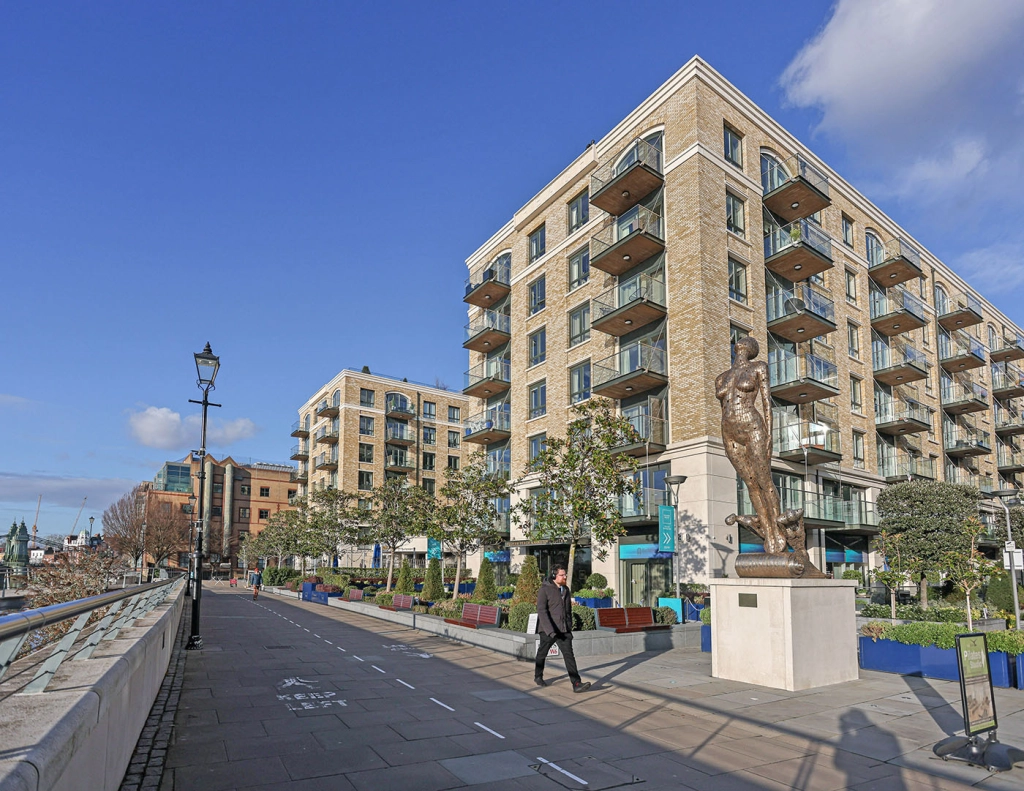 2 bedrooms apartments/flats for sale in Parr's Way, Hammersmith - W6 view 8