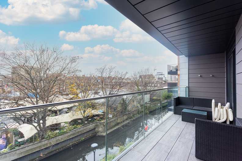 1 bedroom apartments/flats for sale in Drapers Yard, Wandsworth - SW18 view 1