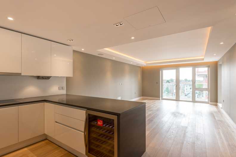 2 bedrooms apartments/flats to sale in Regatta Lane, Fulham Reach, Hammersmith-image 2