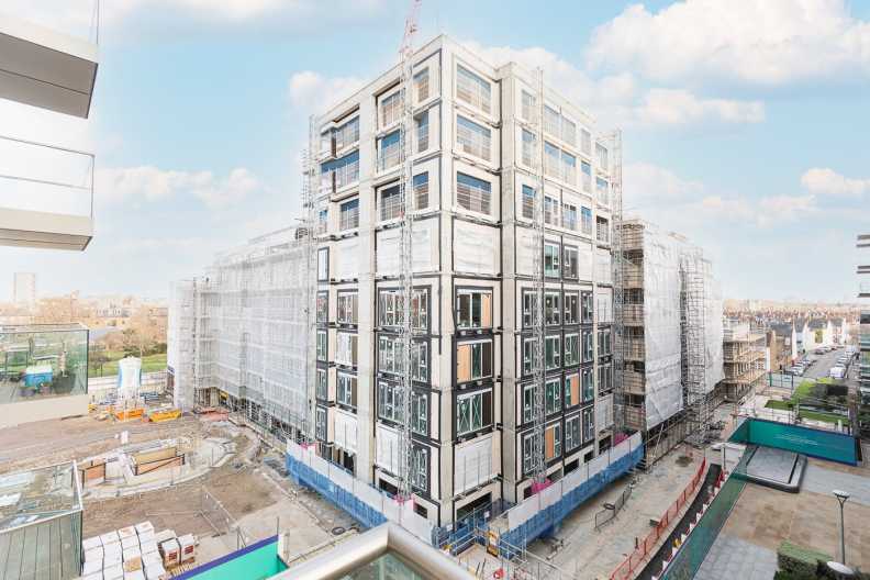 2 bedrooms apartments/flats to sale in Regatta Lane, Fulham Reach, Hammersmith-image 9