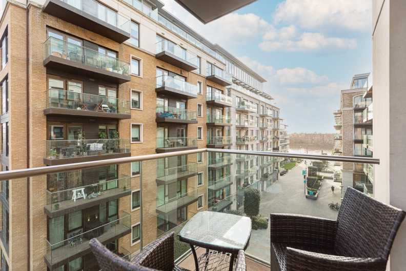 2 bedrooms apartments/flats to sale in Regatta Lane, Fulham Reach, Hammersmith-image 1