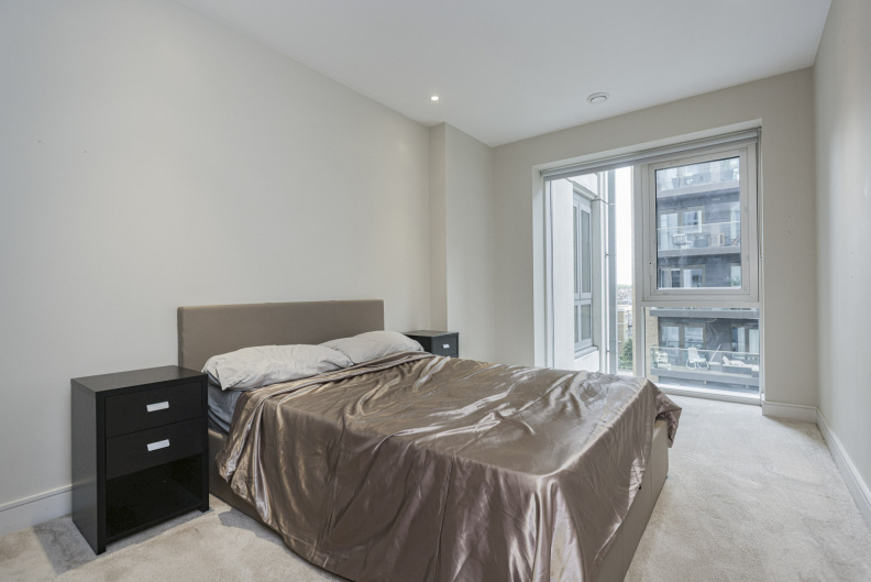 2 bedrooms apartments/flats to sale in Parr's Way, Hammersmith-image 6