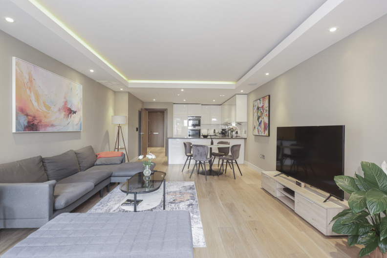 2 bedrooms apartments/flats to sale in Parr's Way, Hammersmith-image 4