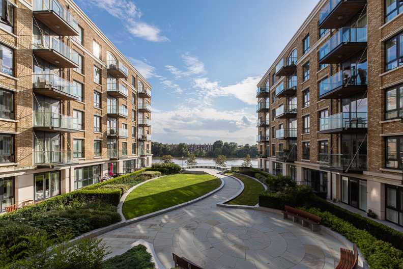 2 bedrooms apartments/flats to sale in Regatta Lane, Fulham Reach, Hammersmith-image 1