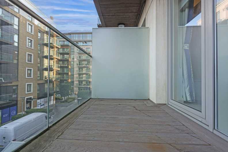 2 bedrooms apartments/flats to sale in Regatta Lane, Fulham Reach, Hammersmith-image 11