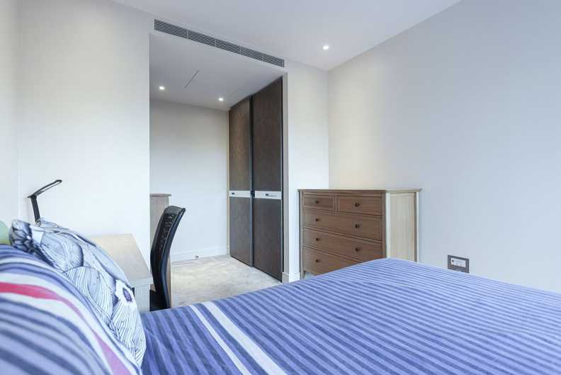 2 bedrooms apartments/flats to sale in Regatta Lane, Fulham Reach, Hammersmith-image 23