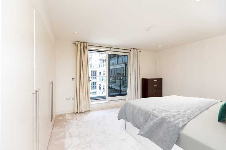3 bedrooms apartments/flats to sale in The Boulevard, Imperial Wharf-image 24