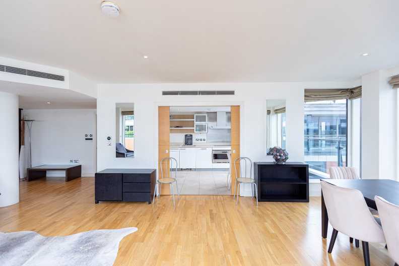 3 bedrooms apartments/flats to sale in The Boulevard, Imperial Wharf-image 20