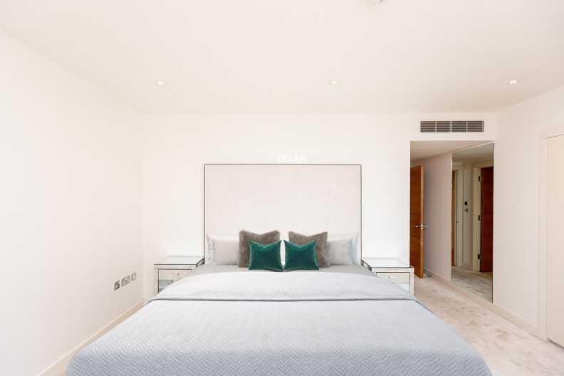 3 bedrooms apartments/flats to sale in The Boulevard, Imperial Wharf-image 22