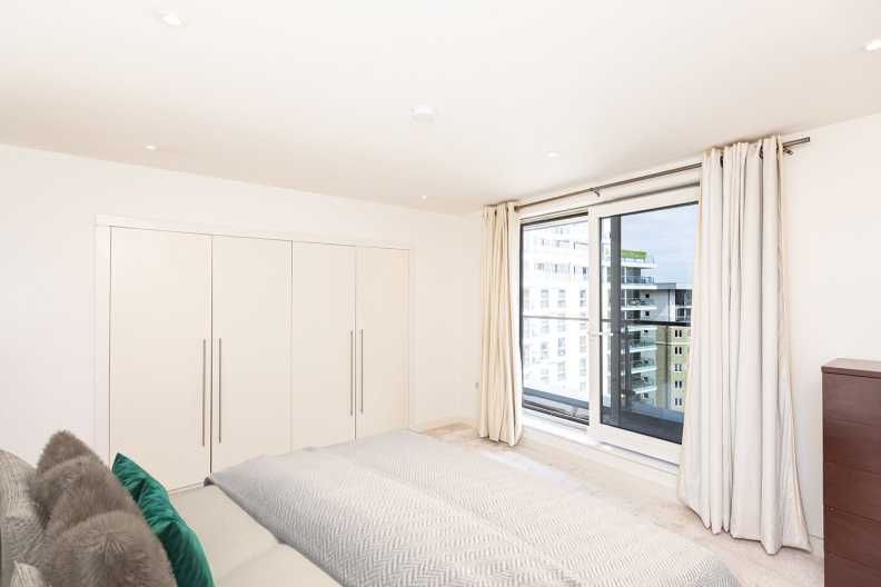 3 bedrooms apartments/flats to sale in The Boulevard, Imperial Wharf-image 23