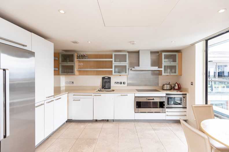 3 bedrooms apartments/flats to sale in The Boulevard, Imperial Wharf-image 4