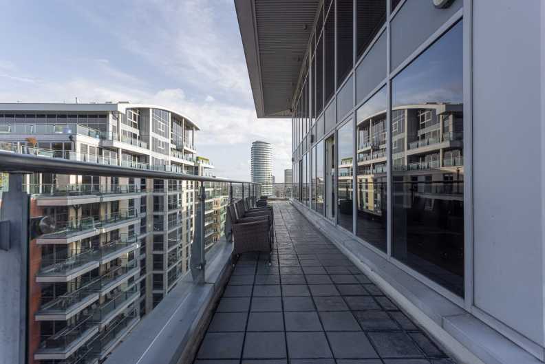 3 bedrooms apartments/flats to sale in The Boulevard, Imperial Wharf-image 10