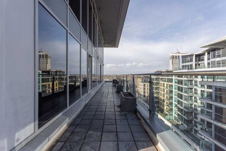 3 bedrooms apartments/flats to sale in The Boulevard, Imperial Wharf-image 13
