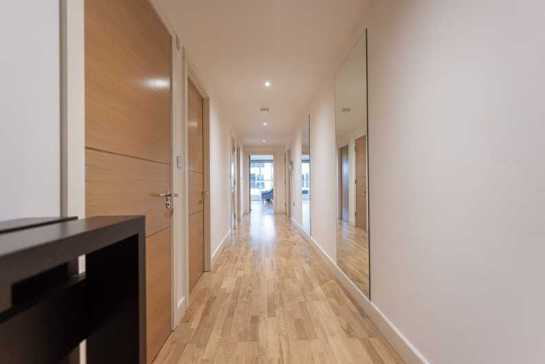3 bedrooms apartments/flats to sale in The Boulevard, Imperial Wharf-image 32