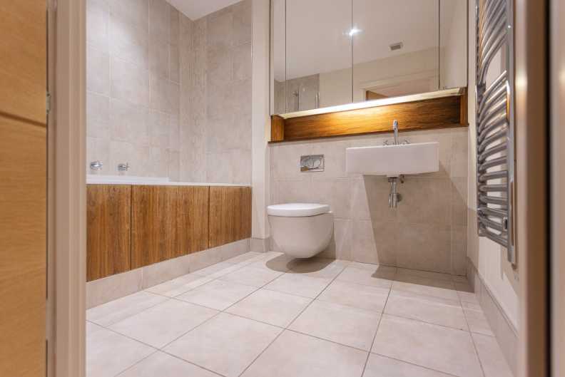 3 bedrooms apartments/flats to sale in The Boulevard, Imperial Wharf-image 30