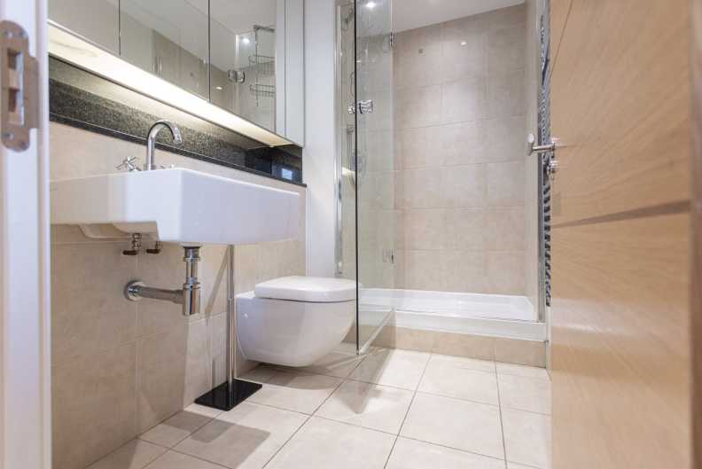 3 bedrooms apartments/flats to sale in The Boulevard, Imperial Wharf-image 31