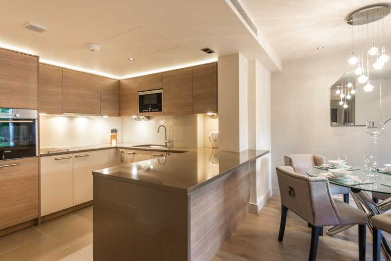 2 bedrooms apartments/flats to sale in Park Street, Chelsea Creek, Fulham-image 3