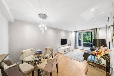 Park Street, Fulham - SW6 view 3