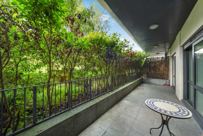 2 bedrooms apartments/flats to sale in Park Street, Fulham-image 7