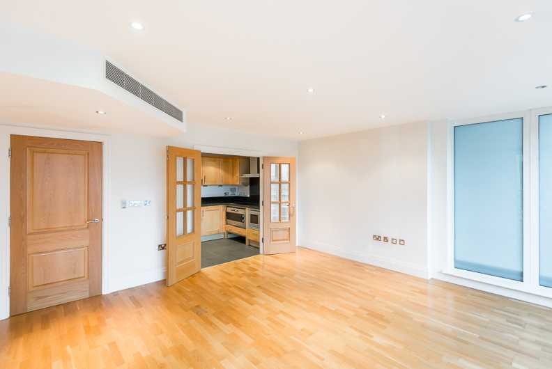 2 bedrooms apartments/flats to sale in Marlborough Road, London-image 4