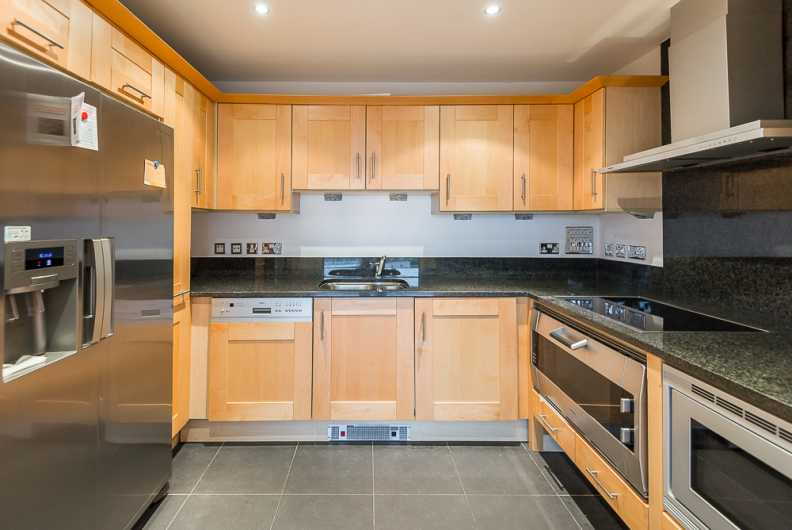 2 bedrooms apartments/flats to sale in Marlborough Road, London-image 6