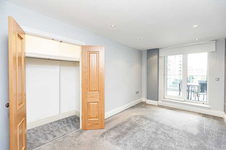 2 bedrooms apartments/flats to sale in Chelsea Vista, The Boulevard, Imperial Wharf-image 5