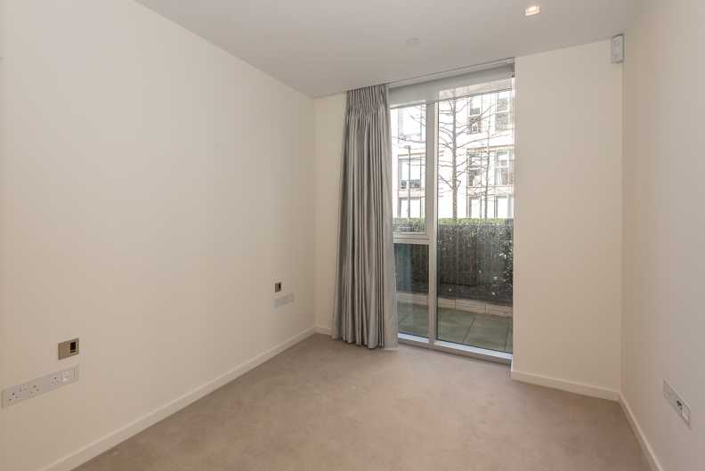 3 bedrooms apartments/flats to sale in Lillie Square, West Brompton, London-image 8