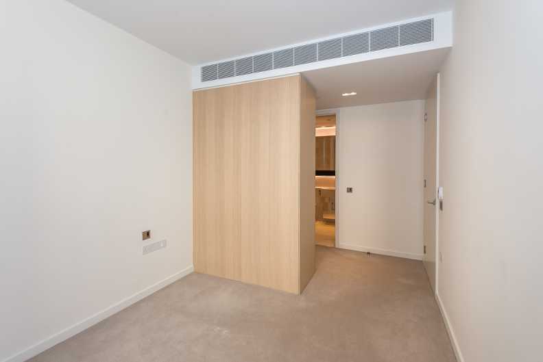 3 bedrooms apartments/flats to sale in Lillie Square, West Brompton, London-image 9