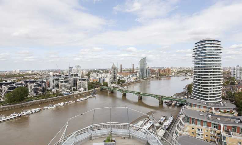 1 bedroom apartments/flats to sale in Lombard Road, Battersea-image 4